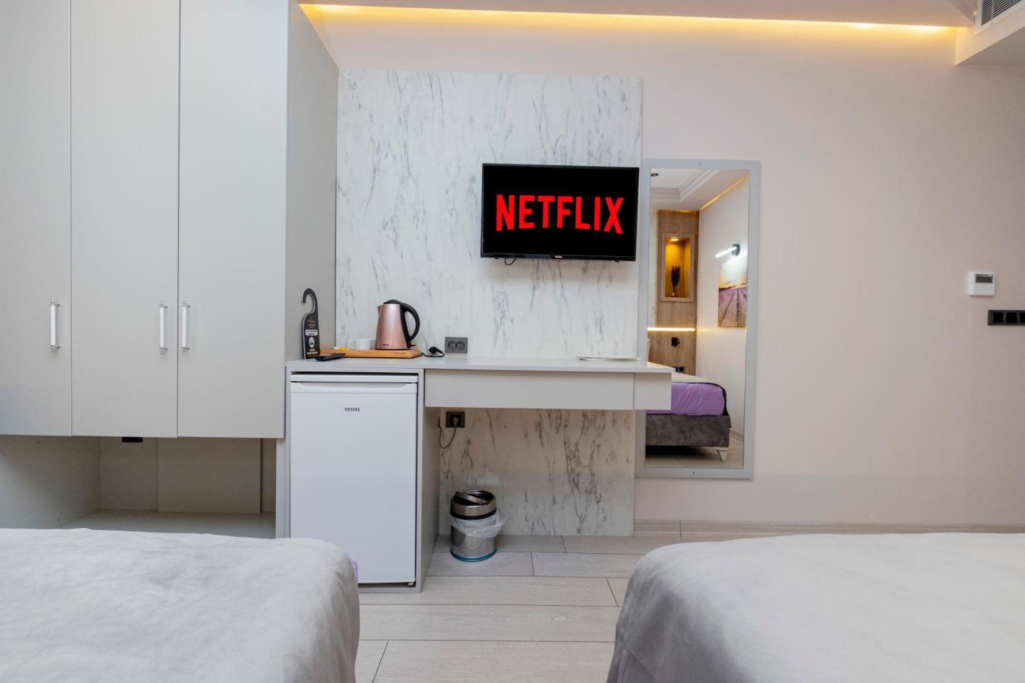 Lavender Airport Hotel Arnavutkoy エクステリア 写真