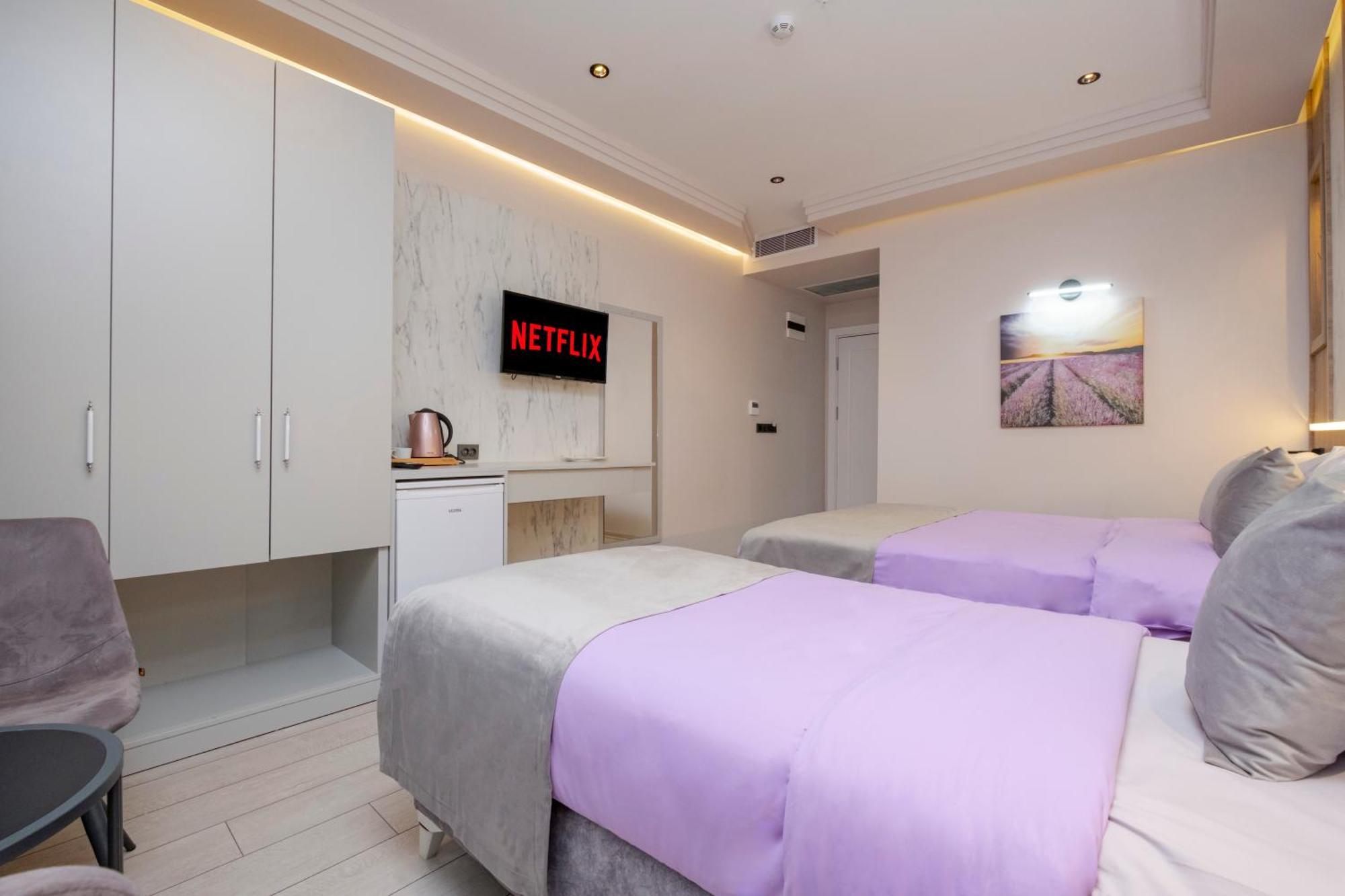 Lavender Airport Hotel Arnavutkoy エクステリア 写真